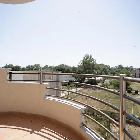 Remanda Otel Velipojë
